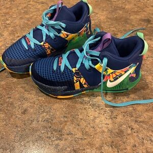 Nike Kids Sneakers in Blue and Green